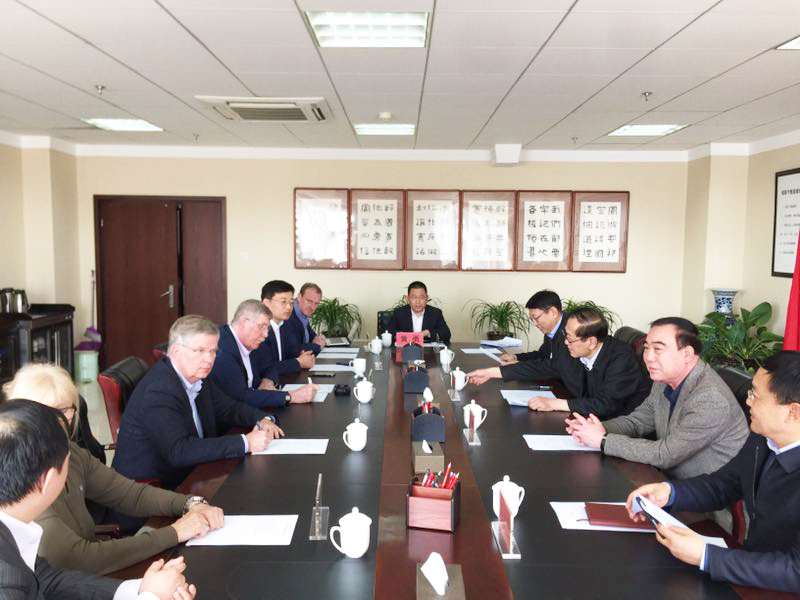 德國(guó)AG公司考察團(tuán)一行來(lái)我區(qū)考察農(nóng)業(yè)投資合作事宜